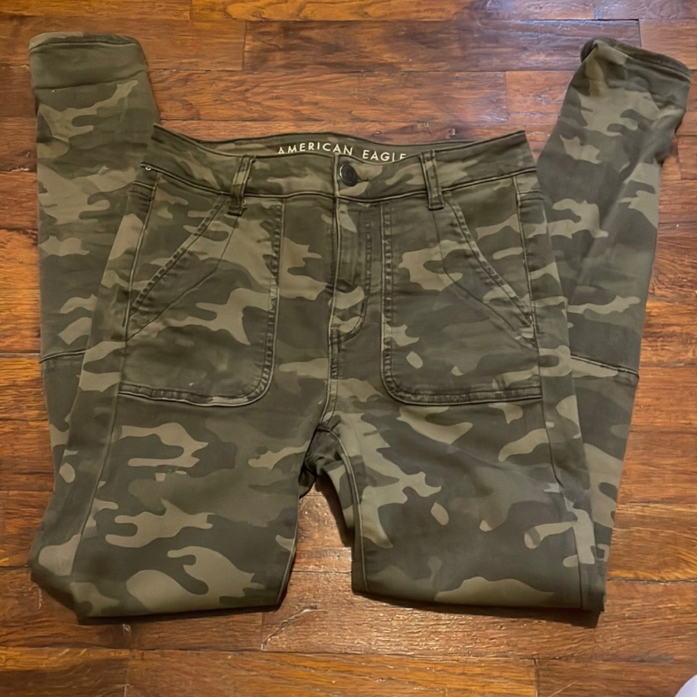 American Eagle Super Stretch Skinny Camo Pants